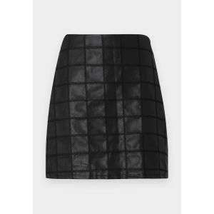 Vero Moda Tall Honor short skirt woven black